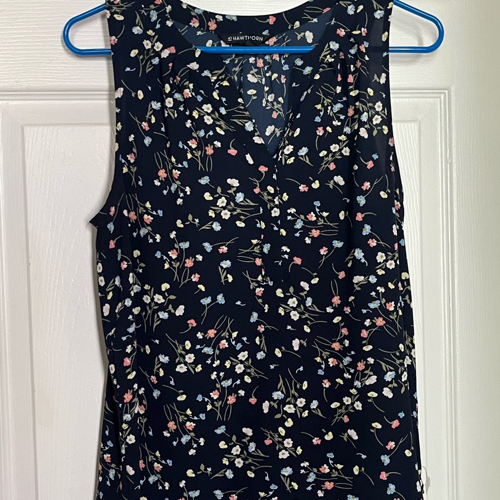 41 Hawthorn Sleeveless Floral Shell Top | Navy Workwear Blouse | Size M